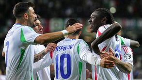 Jogadores de Itália a festejar