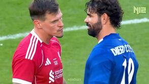 Olha quem são eles: reencontro entre Diego Costa e Skrtel em jogo de Legends faz faísca
