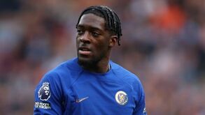 Borussia Dortmund fixa mira em Alex Disasi