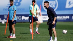 Bednarek, Kiwior e Froholdt com dia de descanso no regresso das seleções nacionais