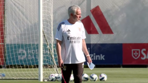 Mourinho já conta com Prestianni e dispensa vários jovens do treino