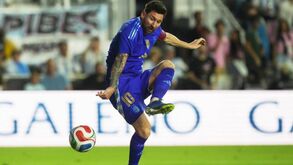 Argentina goleia Porto Rico na 'casa' de Messi