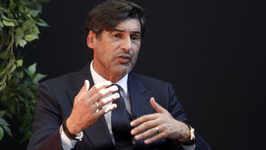 Paulo Fonseca aborda castigo e pressão política no futebol francês