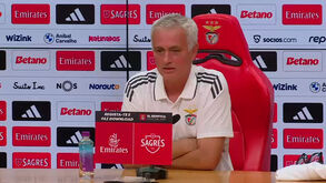 Mourinho recorda o que os adeptos do Benfica lhe disseram no Jamor quando perdeu a Taça... pelo FC Porto