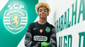 William Lodmell, guarda-redes do Sporting, convocado para o Mundial Sub-17 pelos Estados Unidos