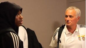 «Algum gajo escondeu o envelope. Dormes com o Leandro Santos»: Mourinho e a partida a Ivan Lima