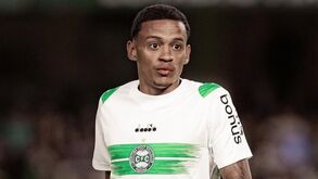 Avançado Caio Matheus reforça Portimonense