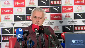 José Mourinho deixa incentivo à 'concorrência' de Pavlidis: «Temos dezenas de jogos pela frente»