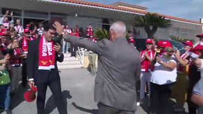 Duas centenas de adeptos do Benfica receberam Luís Filipe Vieira em almoço em Anadia