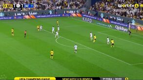 Um minuto depois de falhar penálti, Cristiano Ronaldo 'vingou-se' com esta obra de arte: o golão frente ao Al Fateh