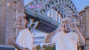 Pontes e mais pontes: Newcastle sugere atrações turísticas aos adeptos do Benfica na cidade 