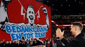 Luuk de Jong e a homenagem do PSV: «Deu-me muita força para continuar a recuperar da lesão»
