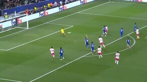 Foi ao VAR... mas valeu mesmo: o golo de Catamo que deu o empate ao Sporting frente ao Marselha