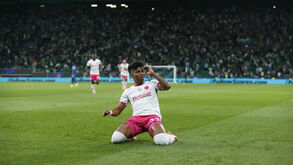 Alisson marcou o 2-1