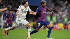 Arsène Wenger analisa 'El Clásico': «Foi um pouco como um jogo entre homens e crianças...»