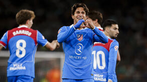 Giuliano Simeone celebra golo frente ao Betis