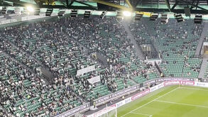 «8 clubes, 8 produtos. Nós, adeptos, clientes?»: claques do Sporting protestam contra a Allianz Cup