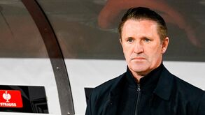 Robbie Keane favorito na corrida ao banco do Celtic