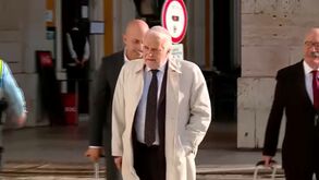 «Vou falar lá dentro»: Rui Rangel não presta declarações à chegada do Supremo Tribunal de Justiça