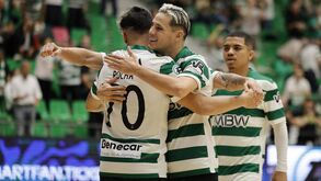 Jogadores do Sporting a festejar 