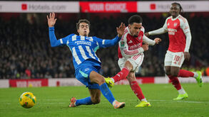 Arsenal e Brighton disputam lugar nos quartos da Taça da Liga