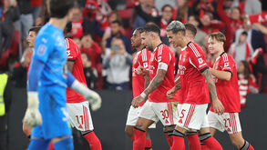 Benfica vence Tondela por 3-0 nos quartos da Allianz Cup