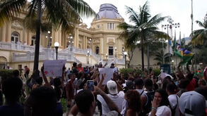 Protestos no Brasil após operação policial matar mais de 130 pessoas  