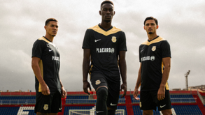 Alverca apresenta terceiro equipamento para esta época