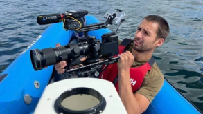 Alfie Whiteman, ex-Tottenham, troca futebol por fotografia e junta-se à Somesuch