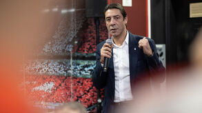 Rui Costa discursou para os adeptos do Benfica