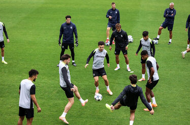 Jogadores do Sporting preparam-se em mais uma sessão de treino