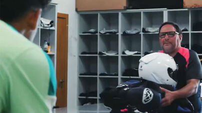 Paulinho preparou o equipamento e Maxi Araújo já 'arrancou' rumo a Portimão