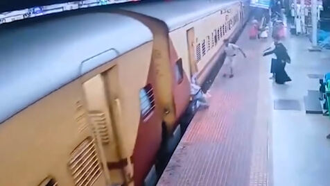 Mulher é arrastada ao tentar entrar em comboio já em movimento