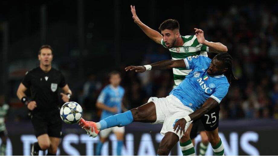 Entrada de De Bruyne era merecedora de cartão? Penálti sobre Maxi Araújo foi bem assinalado? Os casos do Nápoles-Sporting