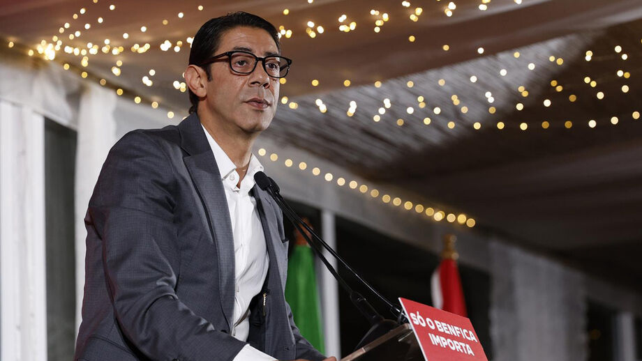 Rui Costa discursa em Vila Nova de Gaia e anuncia Nuno Catarino