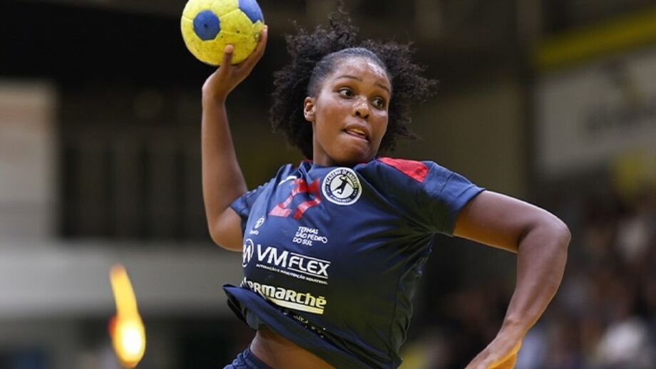 São Pedro do Sul empata com Kur na Taça Europeia feminina de andebol em Baku