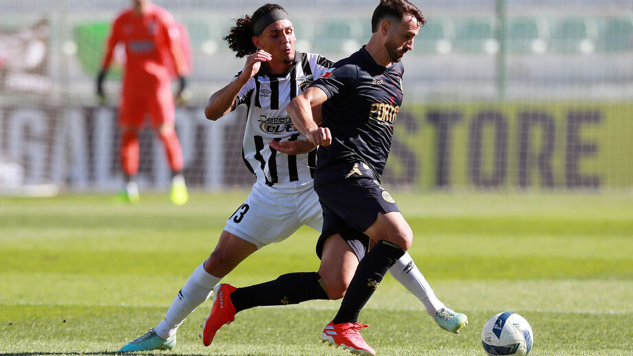 Momento do jogo entre Portimonense e U. Leiria