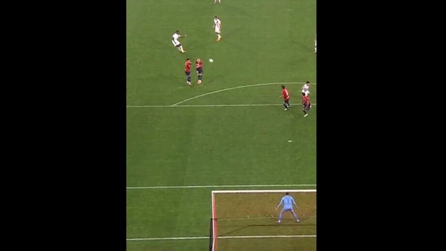 Nuno Mendes marca golaço contra o Lille