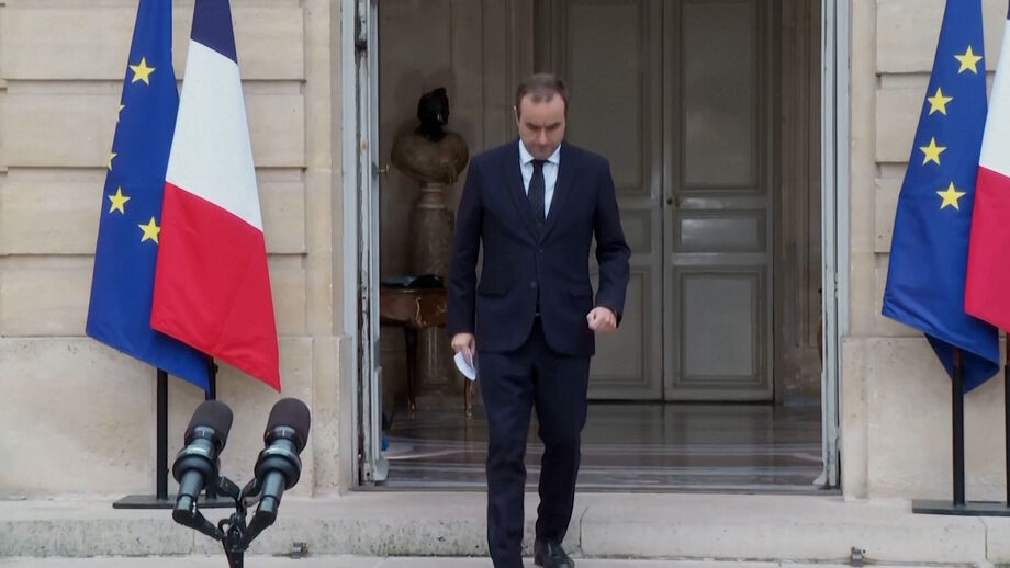 País mergulhado numa crise