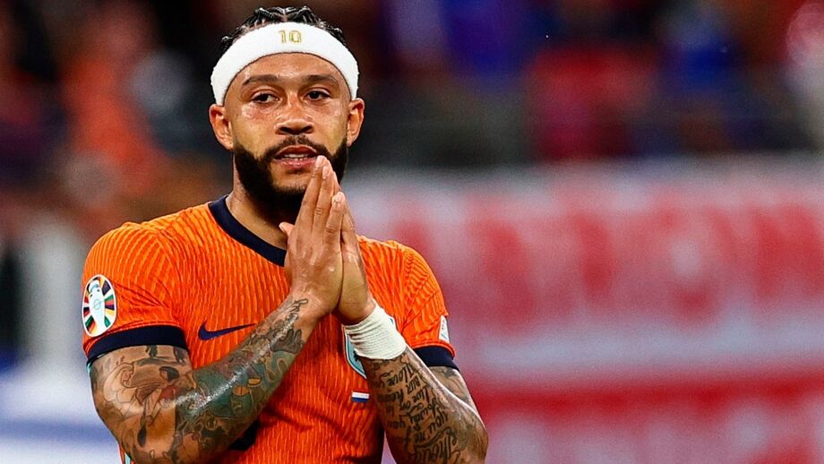 Depay aguarda passaporte para se juntar à seleção