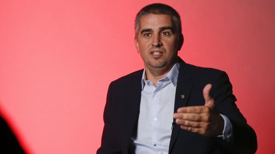 Felipe Gomes critica a falta de títulos do Benfica no andebol e noutras modalidades