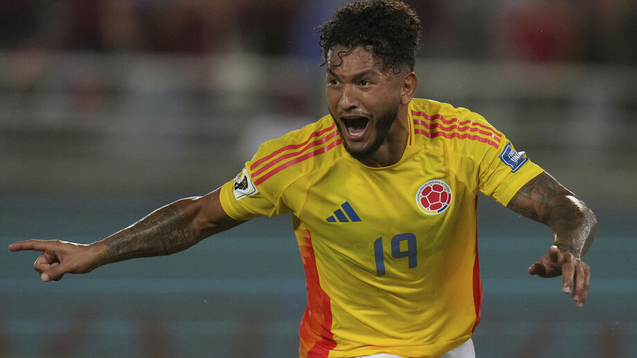 Luis Suárez assinou um poker no jogo com a Venezuela