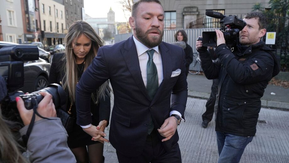 Conor McGregor suspenso por violar política antidoping do UFC