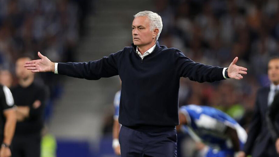 Mourinho aguarda ciclo intenso do Benfica com sete jogos em 23 dias