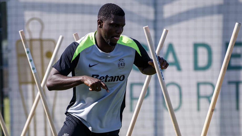 Diomande aproveita pausa para alinhar sistemas no Sporting