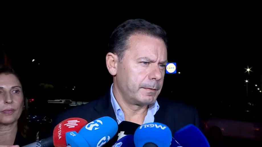 Primeiro-ministro reage a informação avançada pela 'Sábado' 