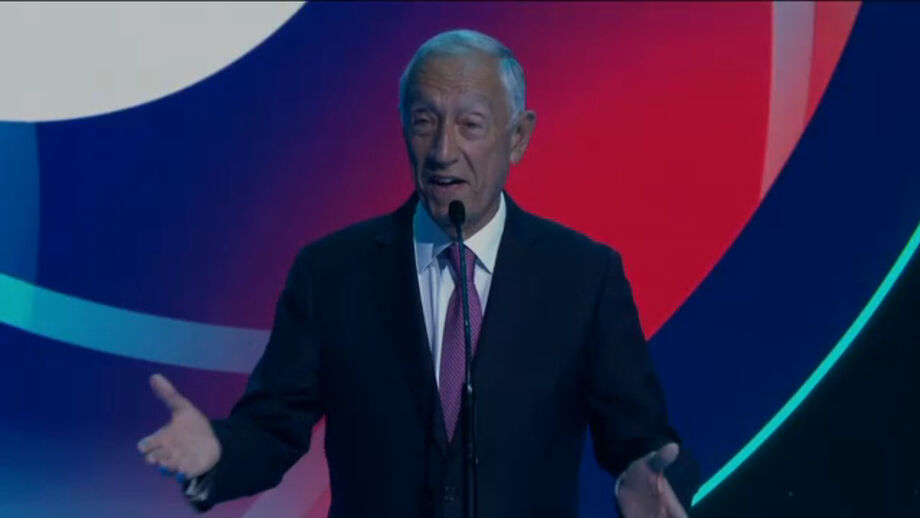 Presidente da República com momento bem-disposto no discurso no 'Portugal Football Summit'