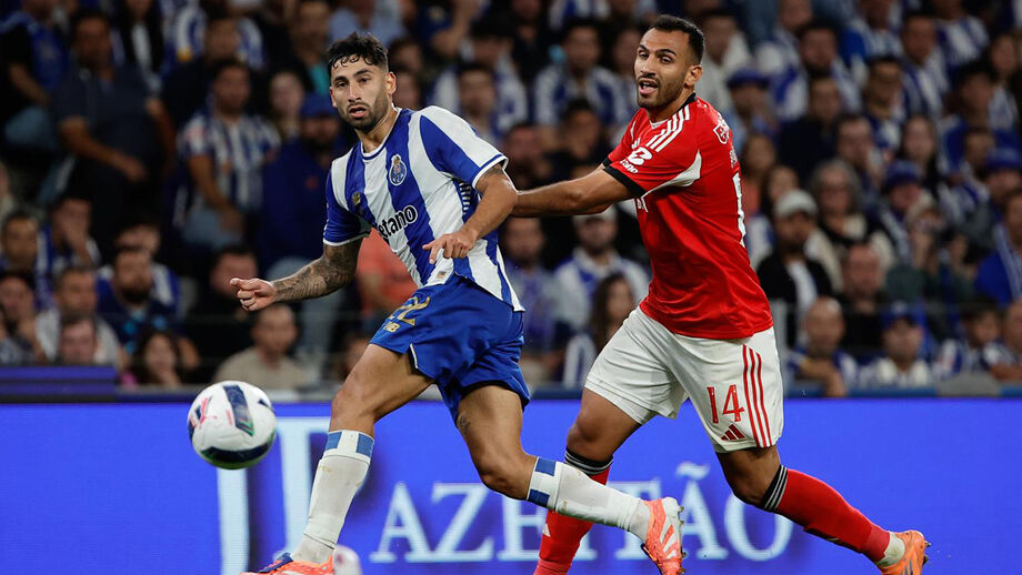 Benfica queixa-se de agressão de Alan Varela a Pavlidis no clássico com o FC Porto
