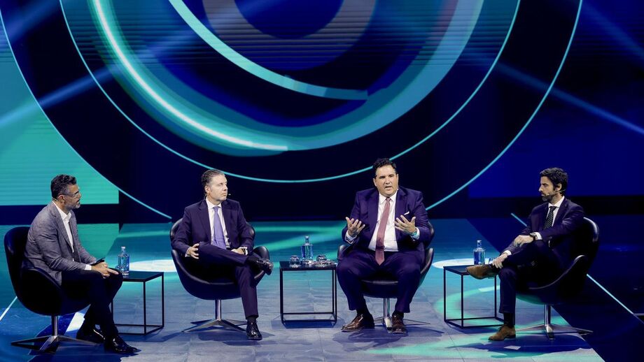 Pedro Pinto com José Pedro Pereira da Costa, Nuno Catarino e Salgado Zenha no Football Summit