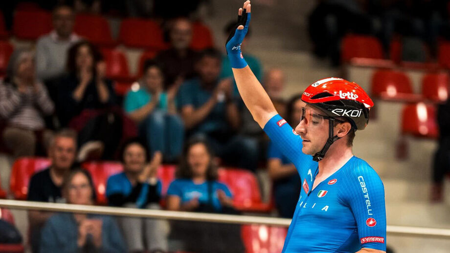 Elia Viviani foi medalha de ouro de omnium no Rio'2016 e campeão europeu na prova de fundo de estrada em 2019